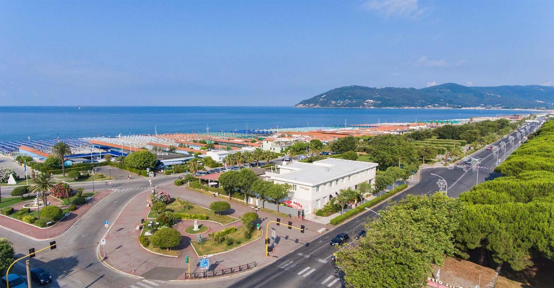 Hotel Tenda Rossa Marina Di Carrara Eksteriør billede