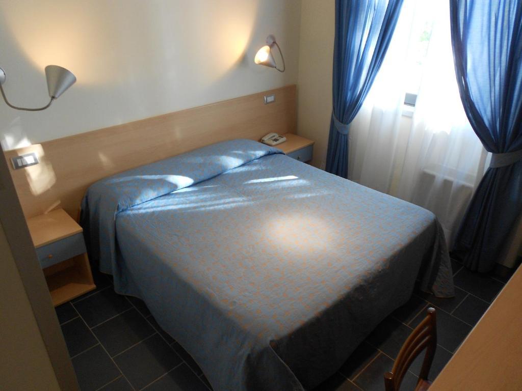 Hotel Tenda Rossa Marina Di Carrara Værelse billede