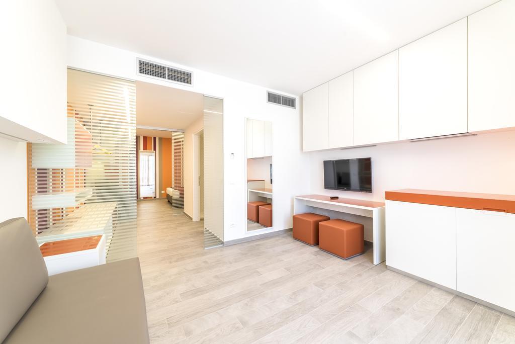 Hotel Tenda Rossa Marina Di Carrara Eksteriør billede