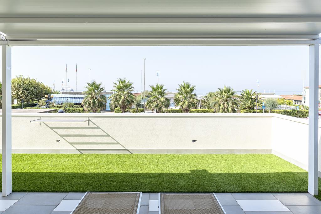 Hotel Tenda Rossa Marina Di Carrara Eksteriør billede